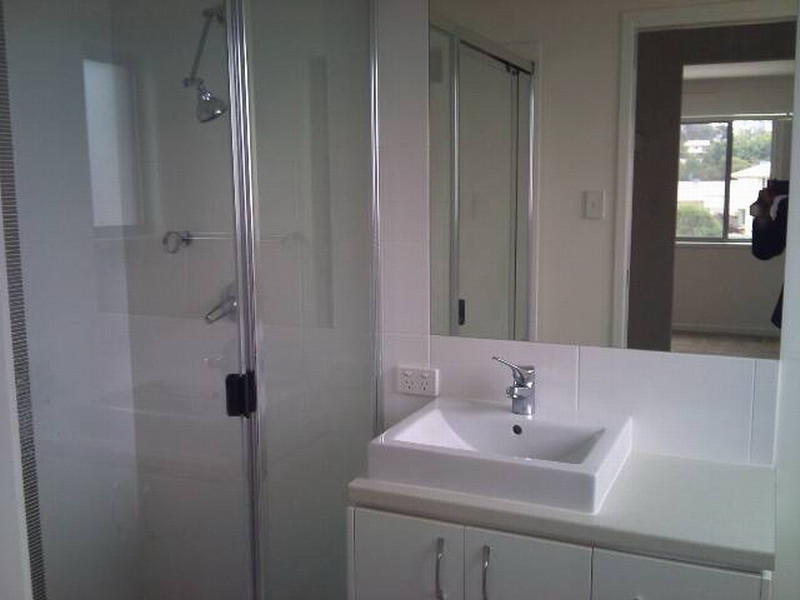 2/2 Marks Drive, Varsity Lakes QLD 4227