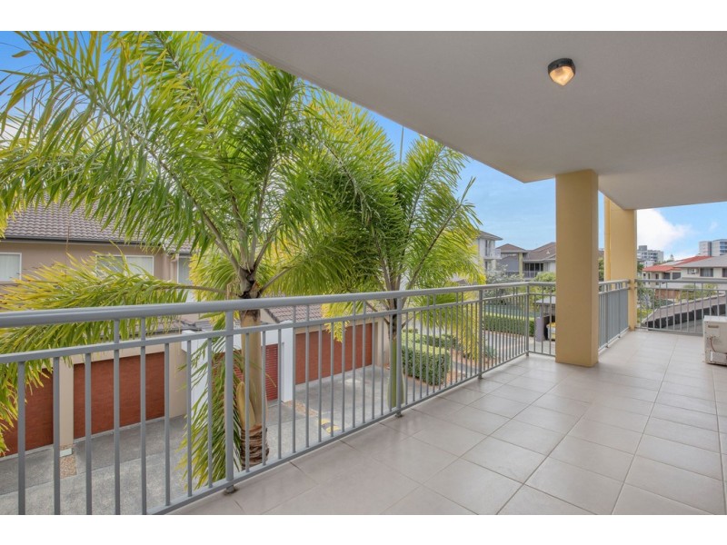 504/33 Clark Street, Biggera Waters QLD 4216