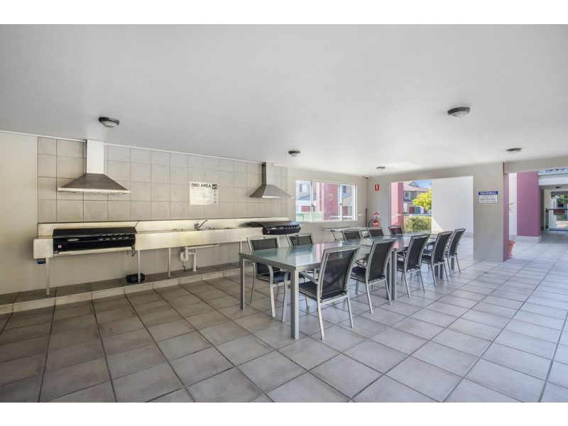 504/33 Clark Street, Biggera Waters QLD 4216