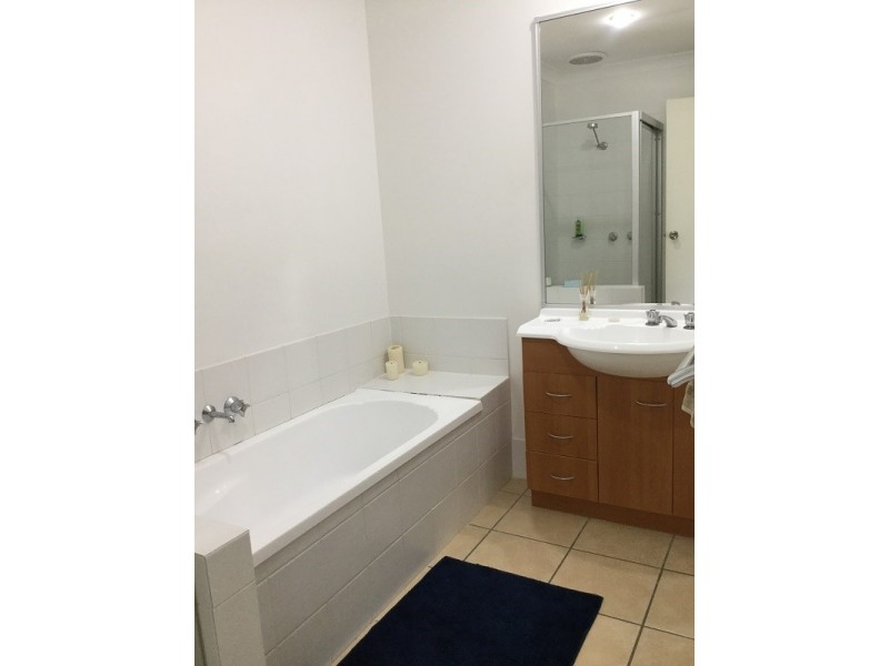 LKI/590 PINE RIDGE ROAD, Coombabah QLD 4216