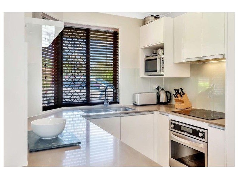 37/11 Waterford court, Bundall QLD 4217