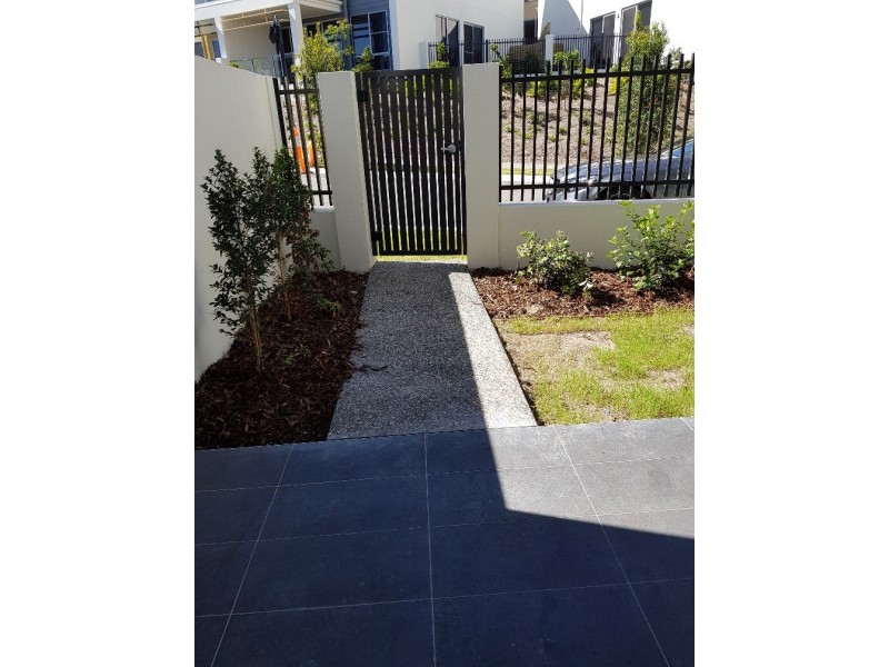 65 The Boulevard, Emerald Lakes, Carrara QLD 4211