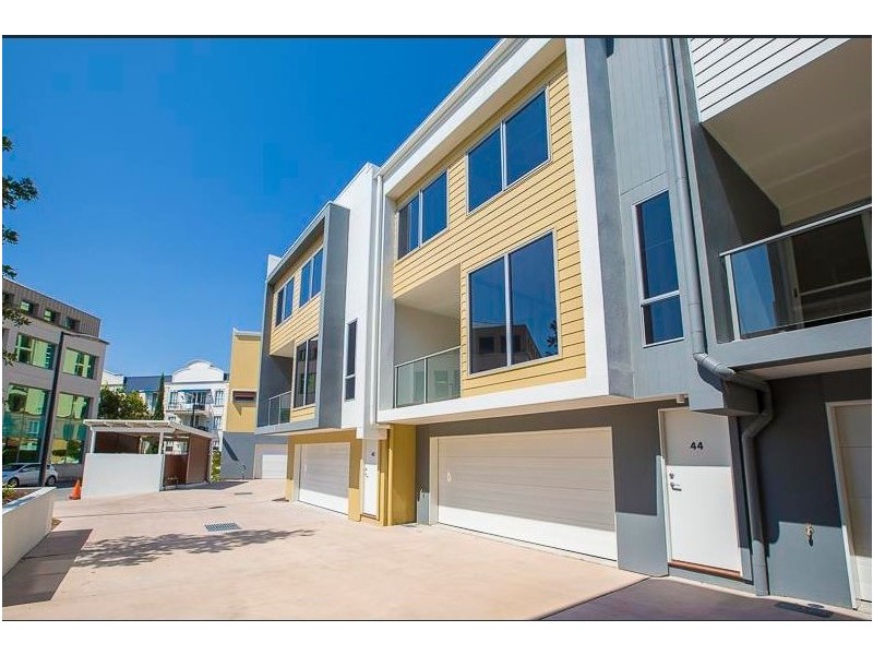 44/2 Town Centre Close, Carrara QLD 4211