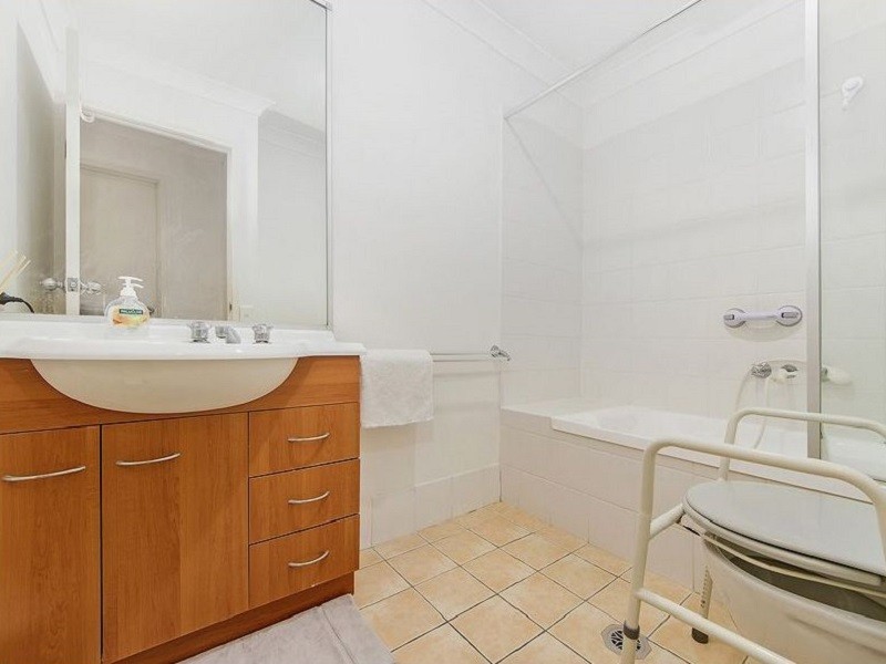 LCM/590 Pine Ridge Road, Coombabah QLD 4216