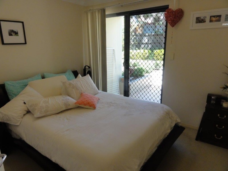 8 Whitby Street, Southport QLD 4215