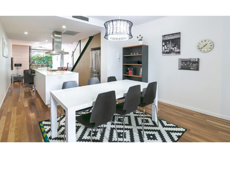 4w/28 Cordelia St, South Brisbane QLD 4101