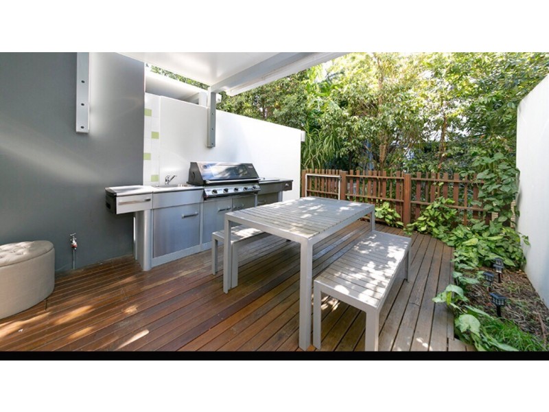 4w/28 Cordelia St, South Brisbane QLD 4101