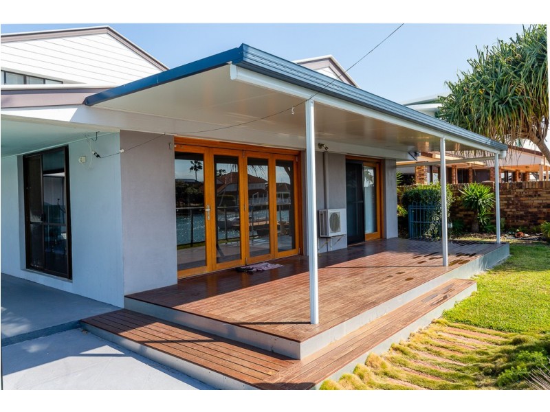 49 Courageous Court, Newport QLD 4020