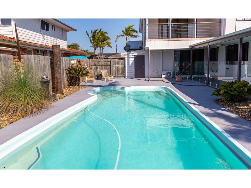49 Courageous Court, Newport QLD 4020