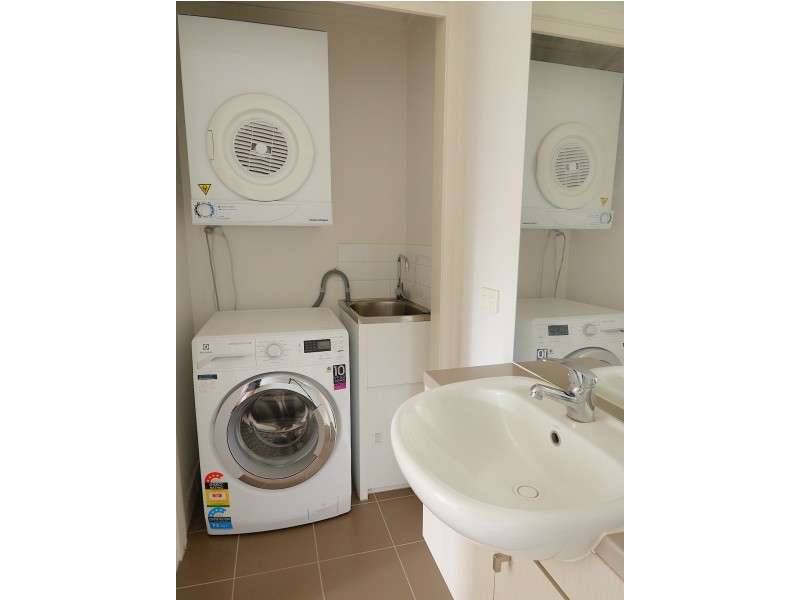 137 Scottsdale Drive, Robina QLD 4226