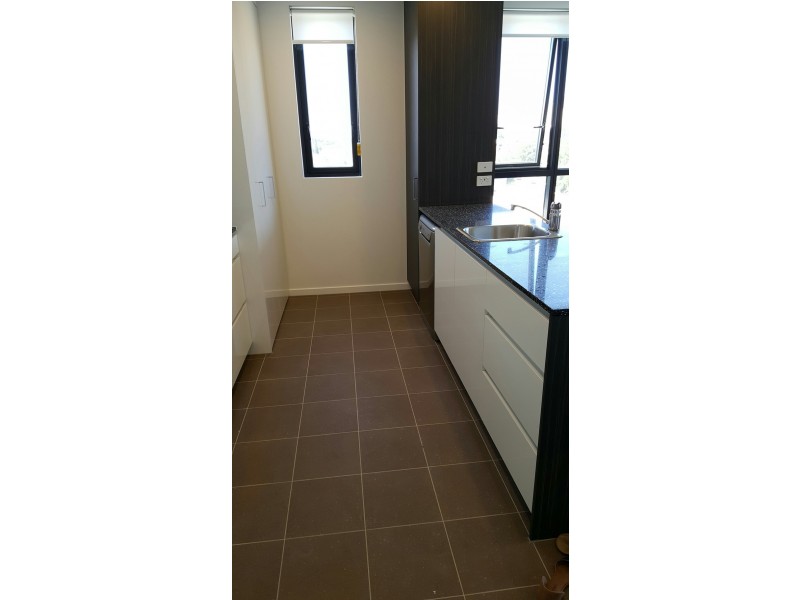 2729 Gold Coast Highway, Broadbeach QLD 4218