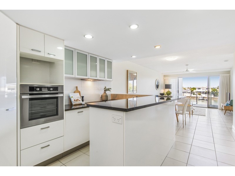 37/57 Grand Parade, Kawana Island QLD 4575