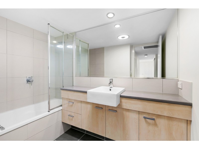 37/57 Grand Parade, Kawana Island QLD 4575