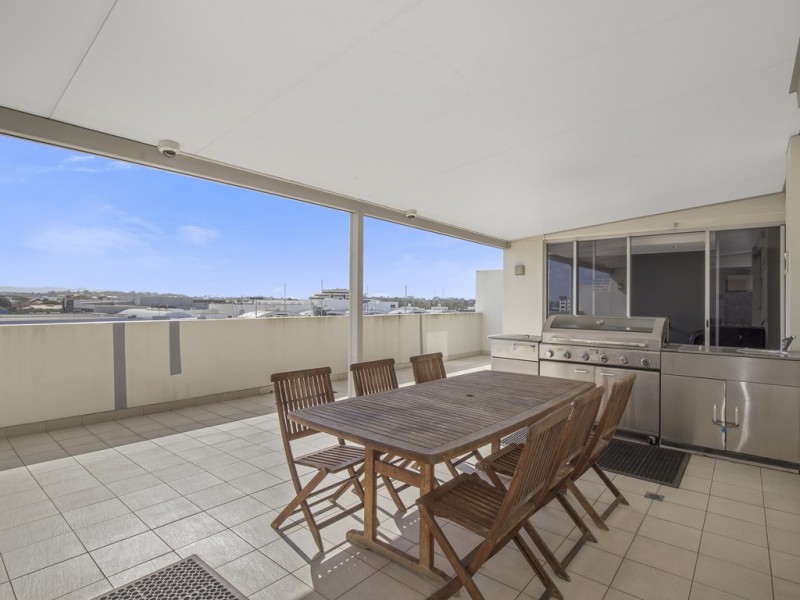 201/20 Playfield street, Chermside QLD 4032