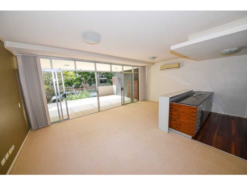 16 Hetherington, Bulimba QLD 4171
