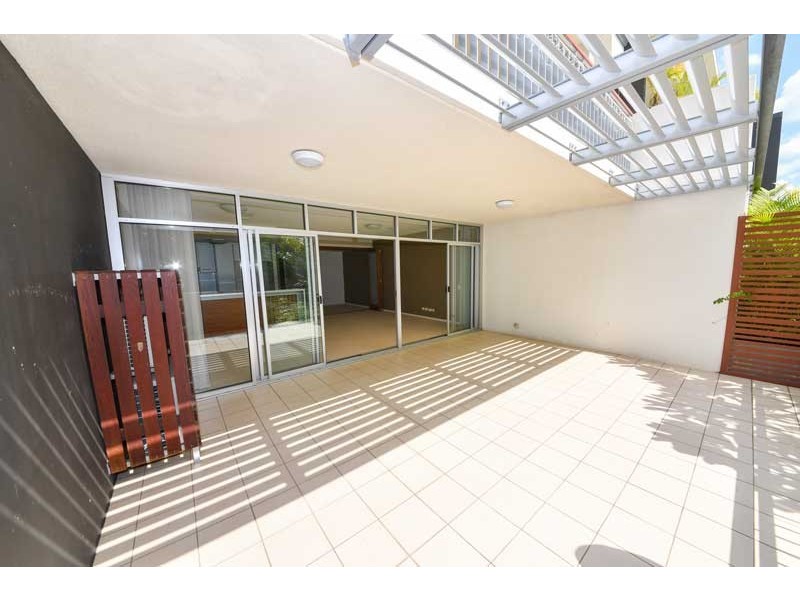 16 Hetherington, Bulimba QLD 4171