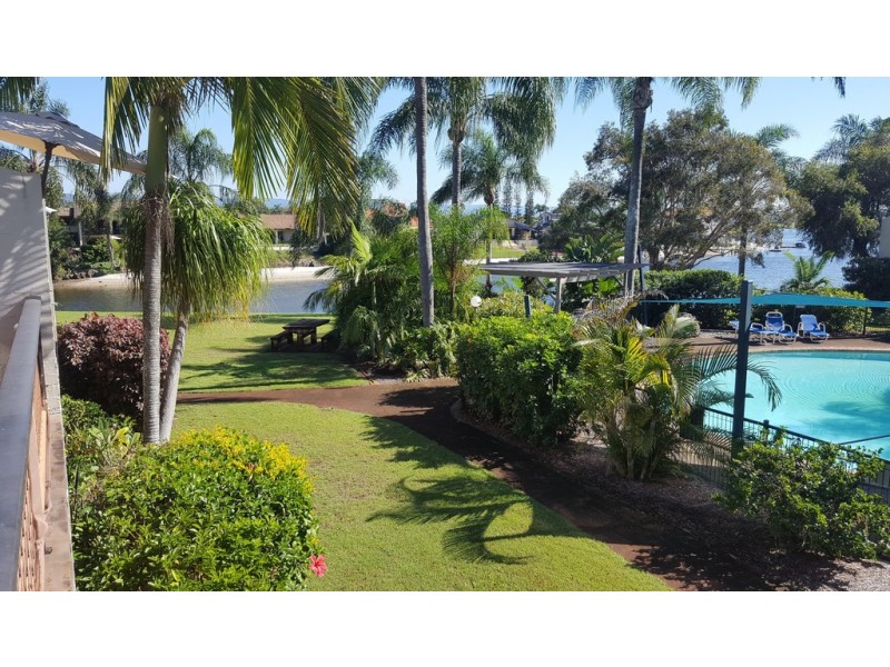 45 Markeri Street, Mermaid Waters QLD 4218