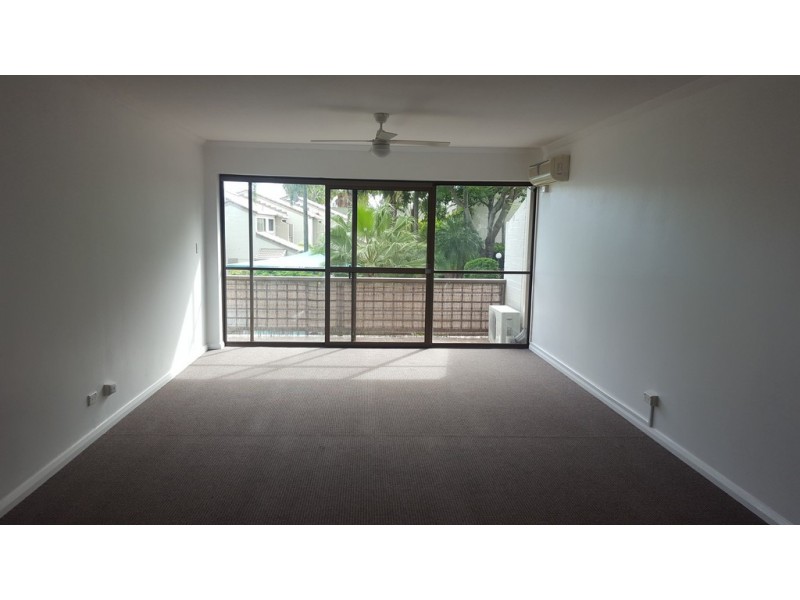 45 Markeri Street, Mermaid Waters QLD 4218