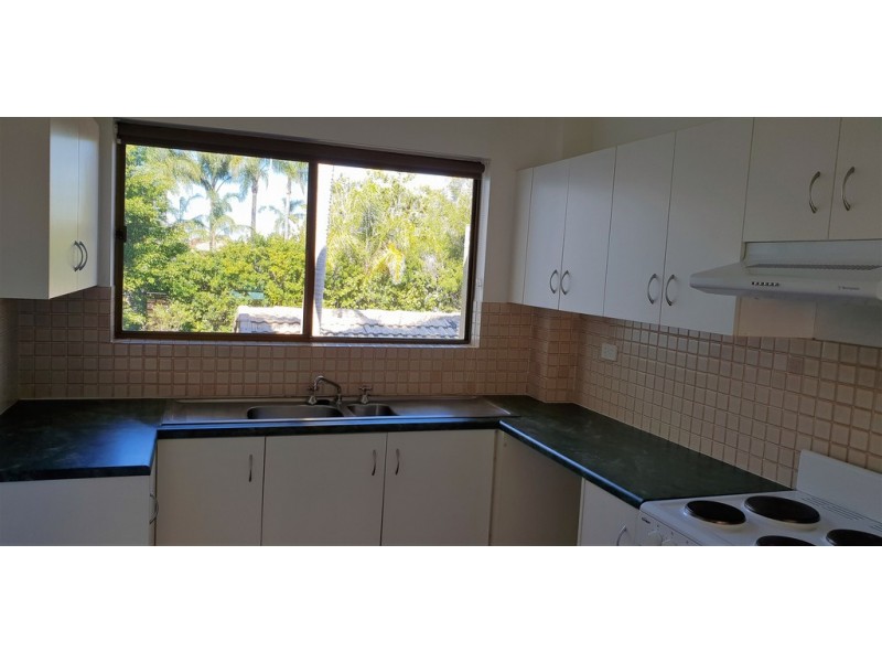 45 Markeri Street, Mermaid Waters QLD 4218