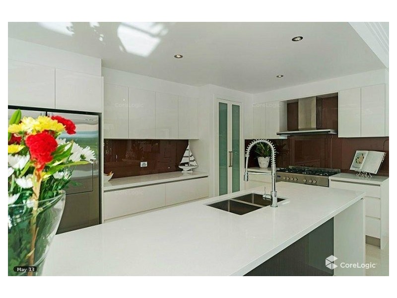 9119 Peter Senior Drive, Hope Island QLD 4212