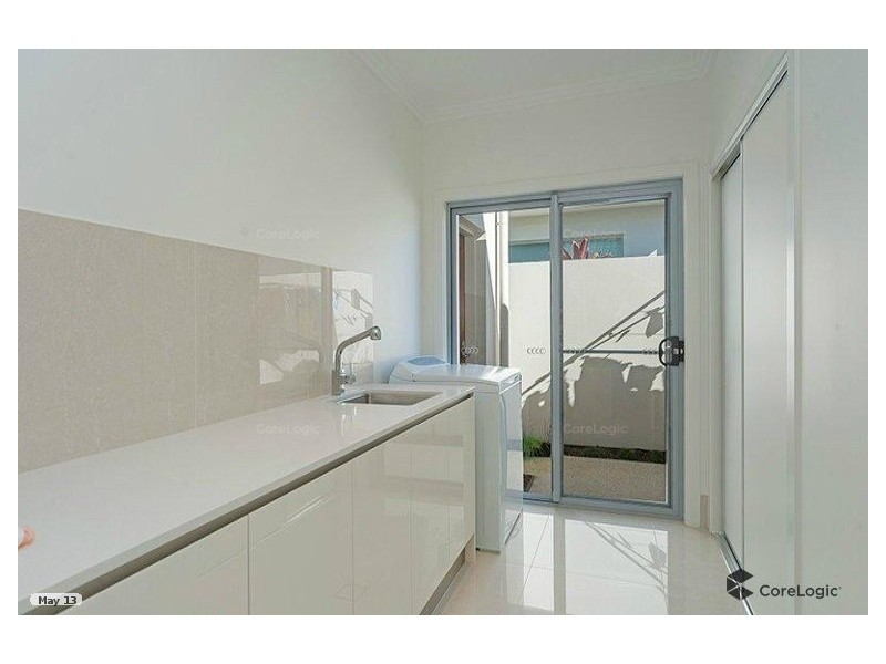 9119 Peter Senior Drive, Hope Island QLD 4212