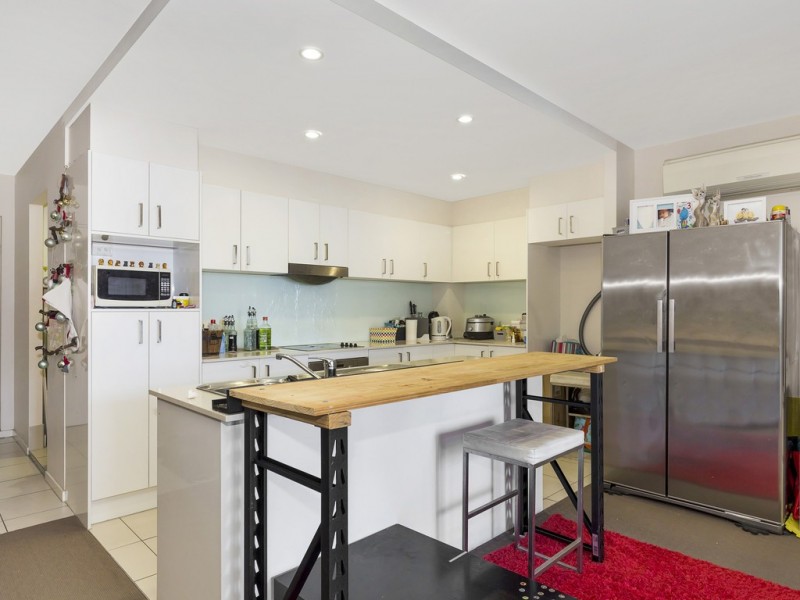 604/20 playfield street, Chermside QLD 4032