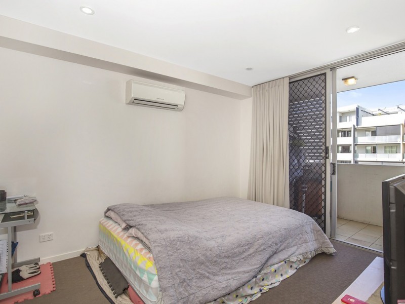 604/20 playfield street, Chermside QLD 4032