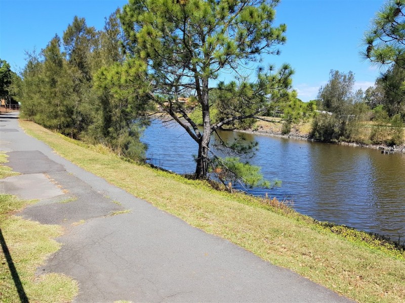 33/11 Waterford Court, Bundall QLD 4217