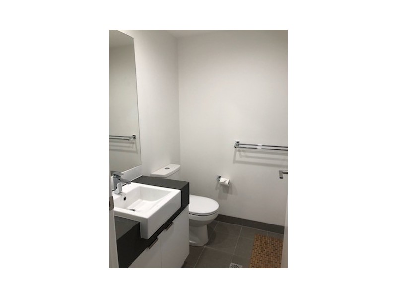 251/33 Lakefront Cres, Varsity Lakes QLD 4227