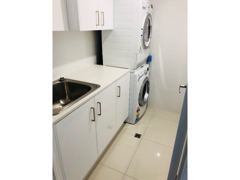 2103/5-25 Enderley Ave, Surfers Paradise QLD 4217