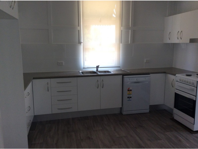 50-52 Poinciana Avenue, Tewantin QLD 4565