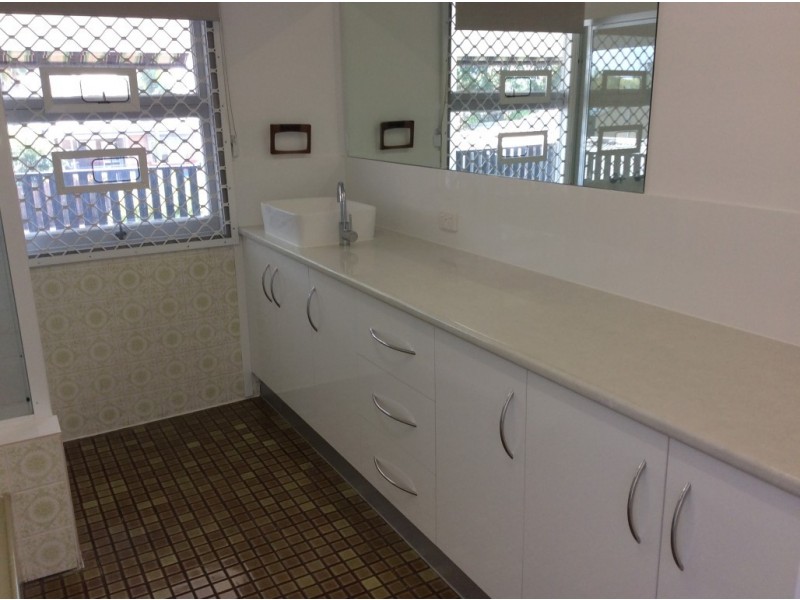 50-52 Poinciana Avenue, Tewantin QLD 4565