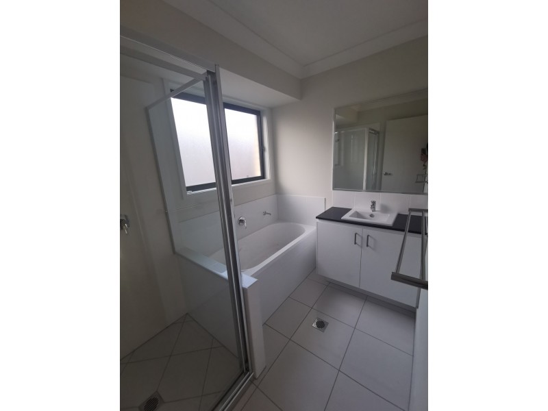 35 GILLIAN DRIVE, Coomera QLD 4209