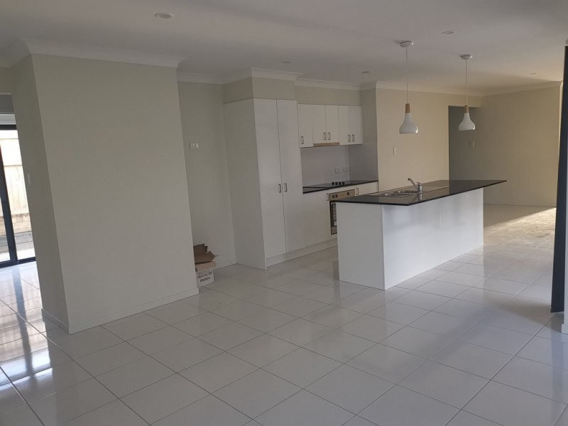35 GILLIAN DRIVE, Coomera QLD 4209