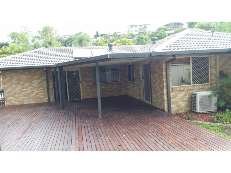 135 Universal Street, Oxenford QLD 4210