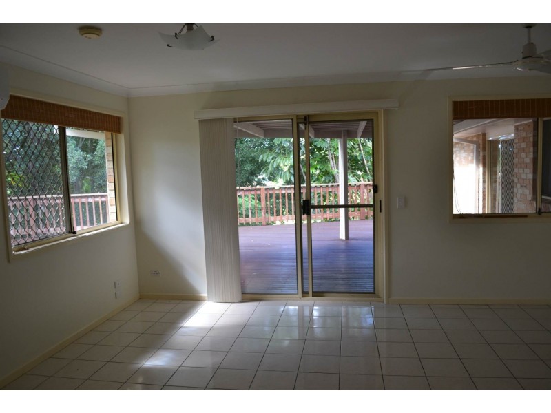 135 Universal Street, Oxenford QLD 4210