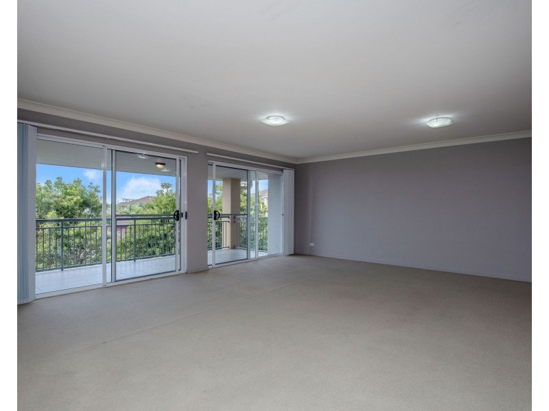 1013/33 Clark Street, Biggera Waters QLD 4216