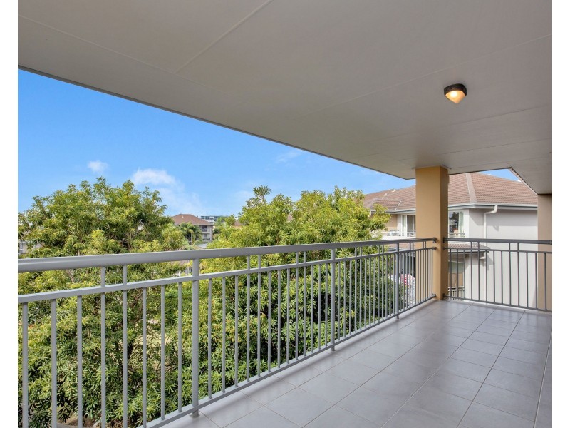 1013/33 Clark Street, Biggera Waters QLD 4216