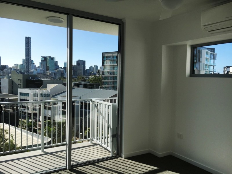 602/25 Walsh Street, Milton QLD 4064