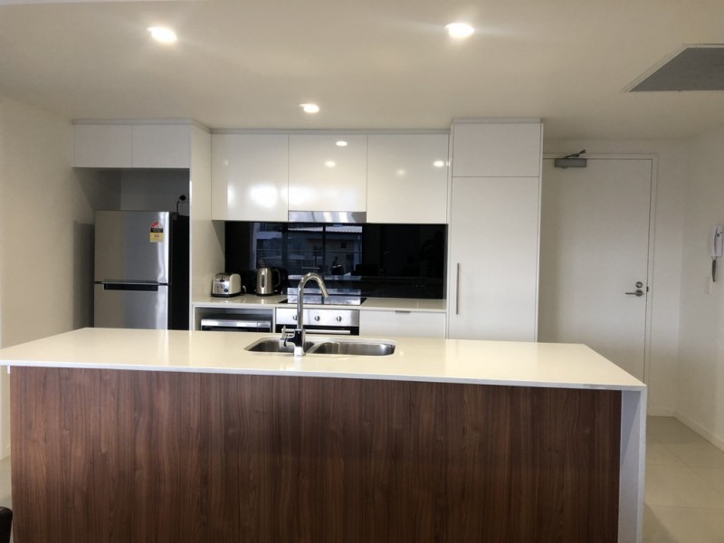 432/33 Lakefront Crescent, Varsity Lakes QLD 4227