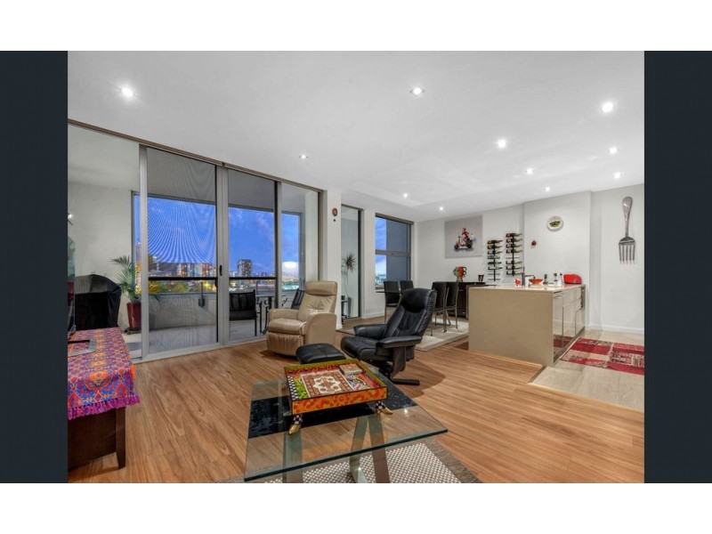 205 Coronation Drive, Milton QLD 4064