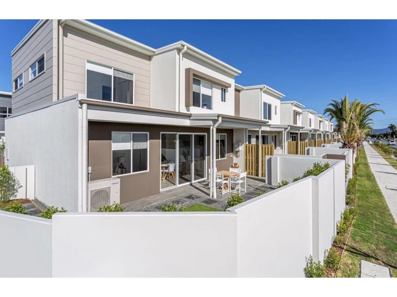 U1/6 Park Cove Blvd, Hope Island QLD 4212