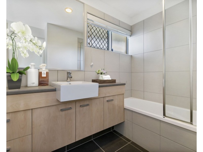 31/57 Grand Parade, Kawana Island QLD 4575