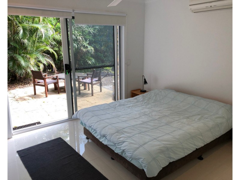 6 Ross Crescent, Sunshine Beach QLD 4567