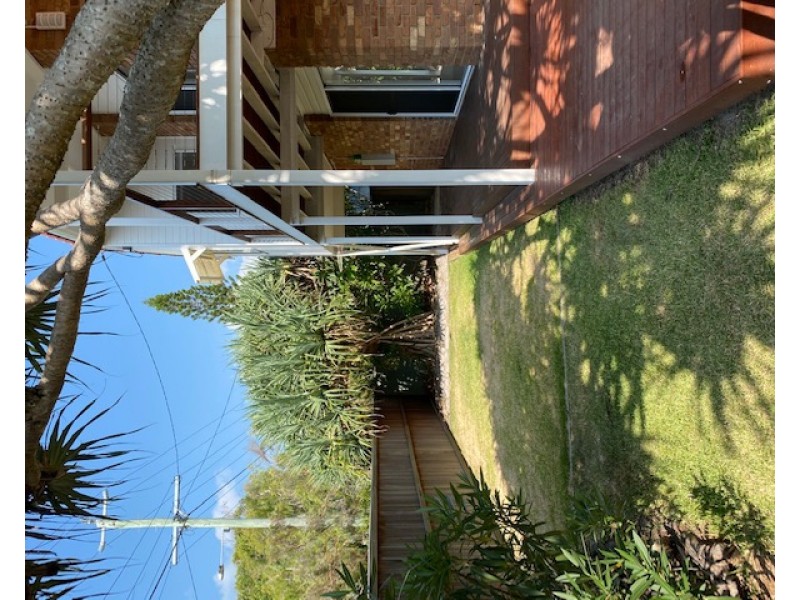 6 Ross Crescent, Sunshine Beach QLD 4567