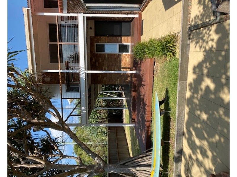 6 Ross Crescent, Sunshine Beach QLD 4567