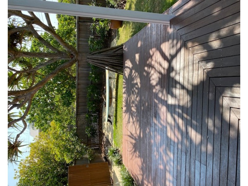 6 Ross Crescent, Sunshine Beach QLD 4567