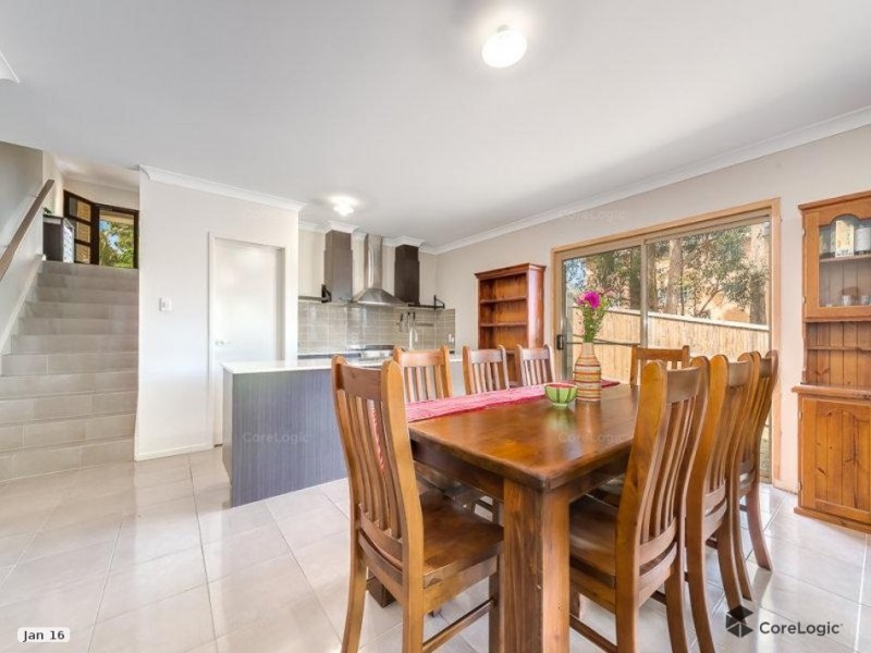 10 Cook Close, Southport QLD 4215