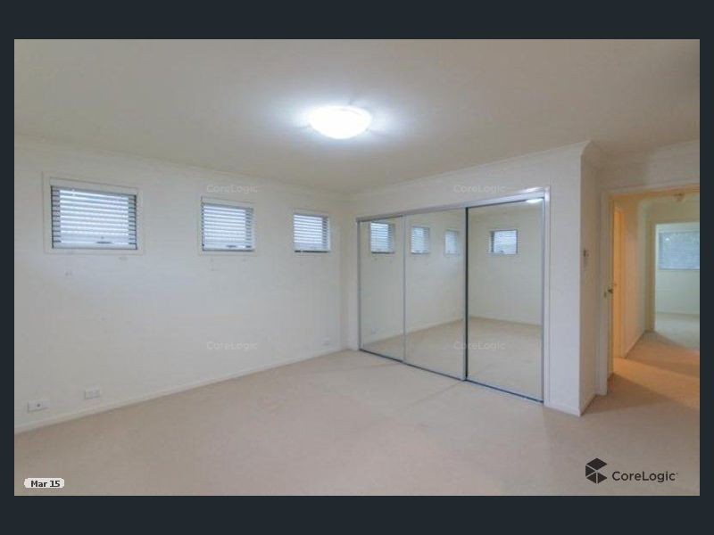 72 Greenway Cct, Mount Ommaney QLD 4074