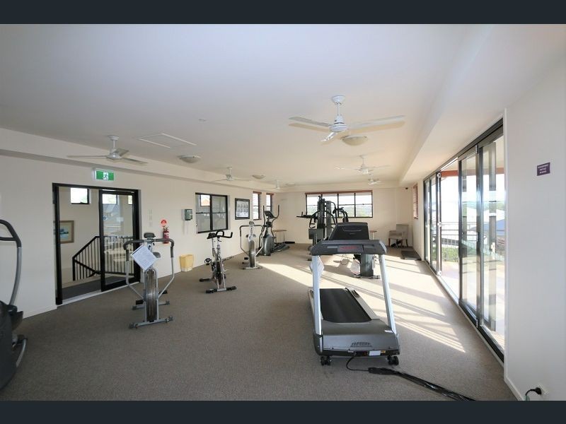 72 Greenway Cct, Mount Ommaney QLD 4074